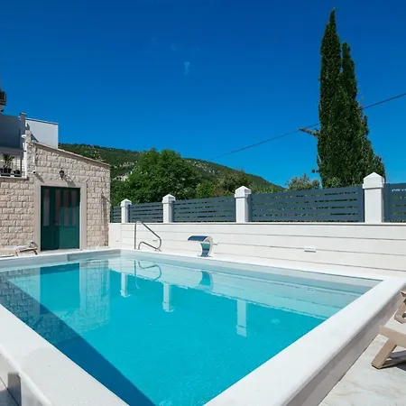 Dubelj Apartamento Komolac