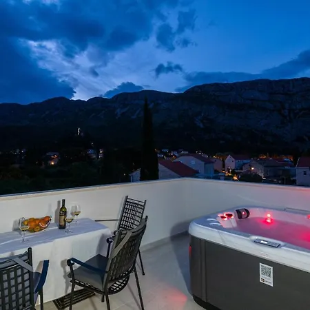 Dubelj アパート *