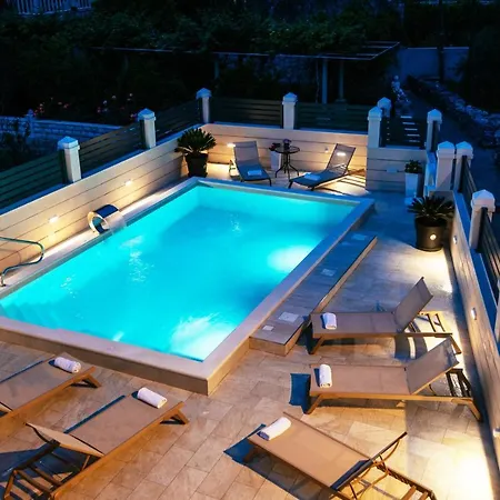 アパート Dubelj *