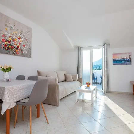 Dubelj Apartamento *
