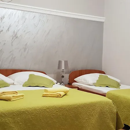 Dubelj アパート *