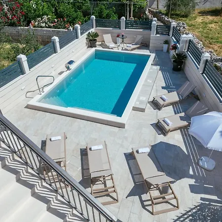 Appartement Dubelj *